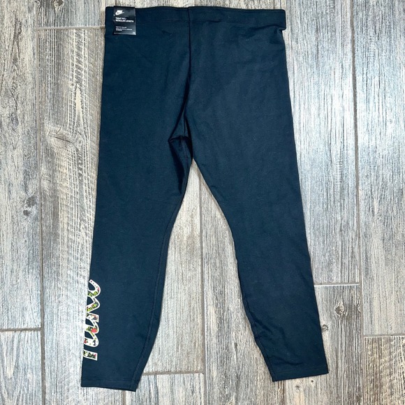 Nike‎ Women's XL Floral Logo Leggings Cropped Black Activewear Pants - Picture 9 of 10